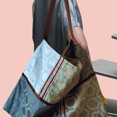 Bolso de patchwork artesanal hecho a mano con telas recicladas